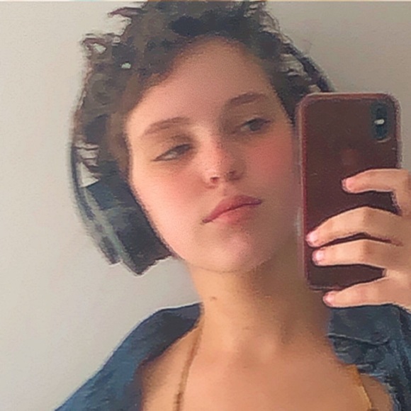 Meet your Posher, Annie - Picture 1 of 1